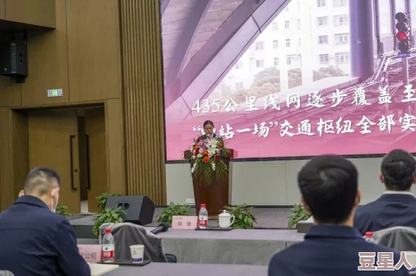 地铁逃生中，蓝图和航拍图，哪个更值钱？
