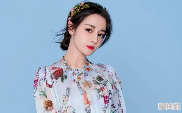 反差婊热门事件吃瓜黑料！某女星被曝私下对助理发飙，现场录音曝光，网友纷纷围观揣测