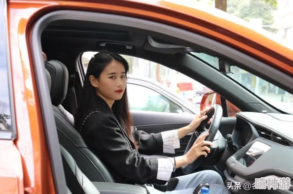 既当女儿又当老婆，现代女性在家庭与事业中如何平衡多重角色的挑战与应对策略