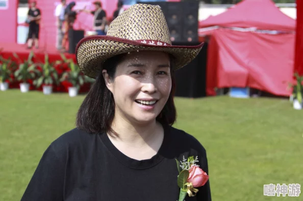 续父开了续女包，竟然被曝出与明星私下交往，背后故事让人震惊不已！